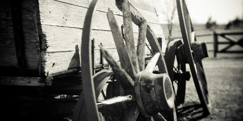 上海弄堂行车启示录：从后视镜盲区管理到职业发展的“教练思维”